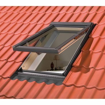 fakro-roof-window-06-top-hung-78x118-fsc